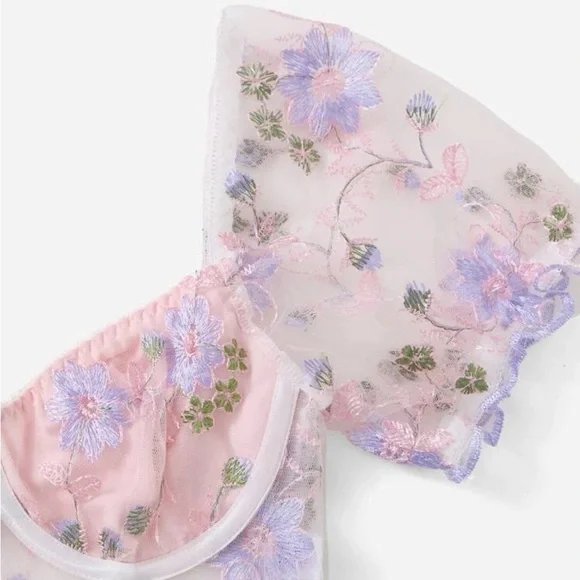 Pink Floral Embroidery Puff Sleeve Sweetheart Neck Top - Picture 6 of 10